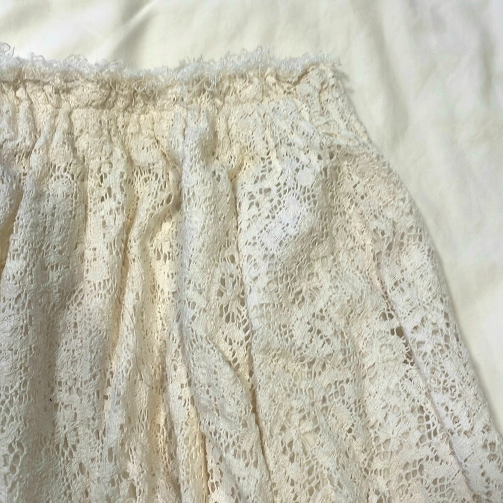 Love shack fancy thick lace mini skirt. Frayed hem. Sz S